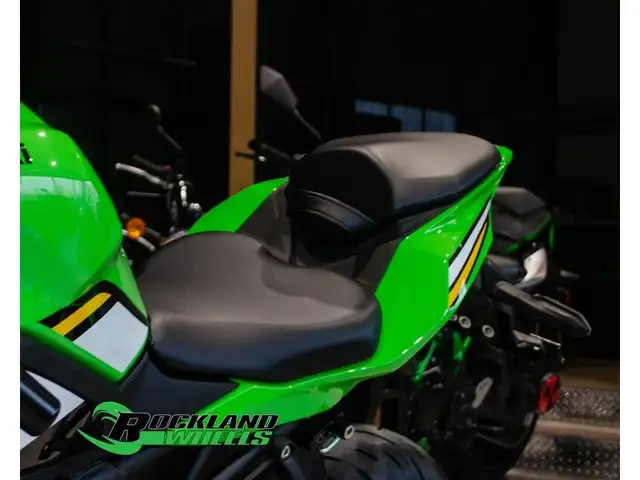 2025 Kawasaki NINJA ZX-4RR KRT in Sport Bikes in Ottawa - Image 5