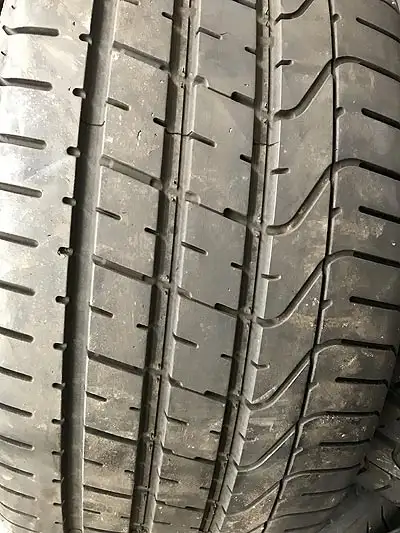 1 x 265/40/19 PIRELLI p zero tire 85 % 90 tread left DOT # 2022 good condition for Bmw M5 M6 M8 cadi...