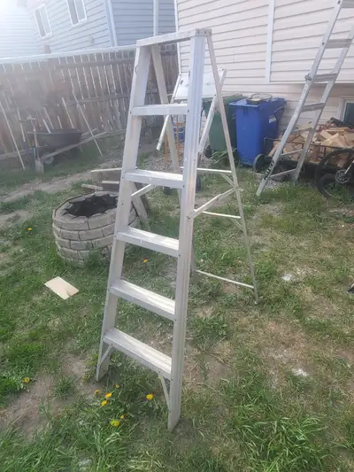 6 ft. Aluminum Step Ladder with Tray, View more