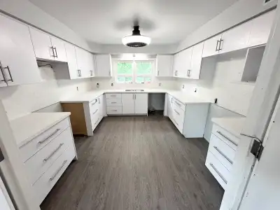 Stone On The Go.... Quartz & Granite countertops. -Each job is professionally measured and installed...