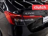 NO ACCIDENTS / CLEAN CARFAX / 1 OWNER / Auto Stop/Start, Electric Parking Brake, Brake Assist and mo... (image 9)
