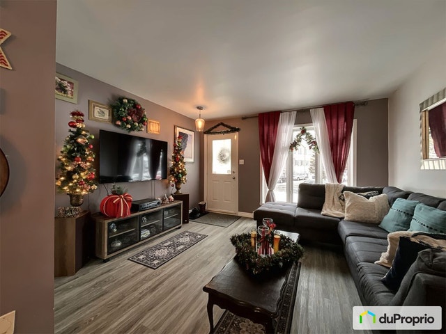 $350,000 - Townhouse for sale in Lavaltrie — photo 2