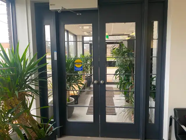 FURNISHED PROFESSIONAL OFFICES FOR RENT- MISSISSAUGA - DIXIE/401 in Commercial & Office Space for Rent in Mississauga / Peel Region - Image 3