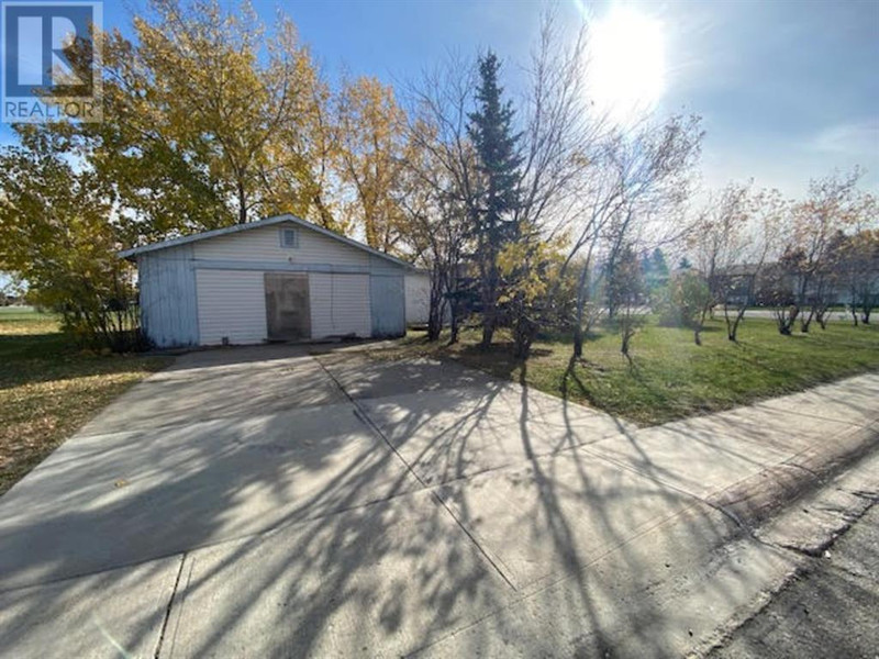 7715 Patterson Dr Grande Prairie, Alberta Houses for Sale Grande