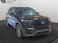 Sunroof, Heated Seats, Navigation, Power Trunk, Reverse Sense System! Check out our great inventory... (image 6)