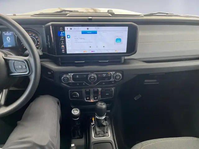 2025 Jeep Wrangler Sport 2 Door 4x4 in Cars & Trucks in Ottawa - Image 17