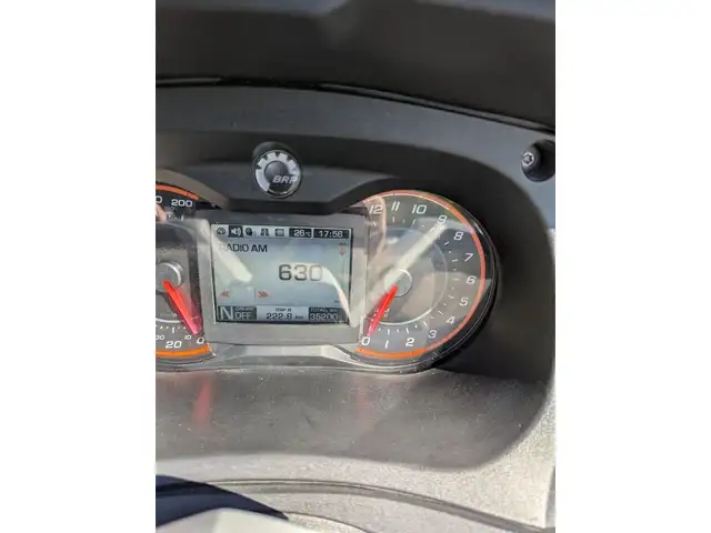 2012 Can-Am SPYDER RT-S SE5 990 in Street, Cruisers & Choppers in Sarnia - Image 7