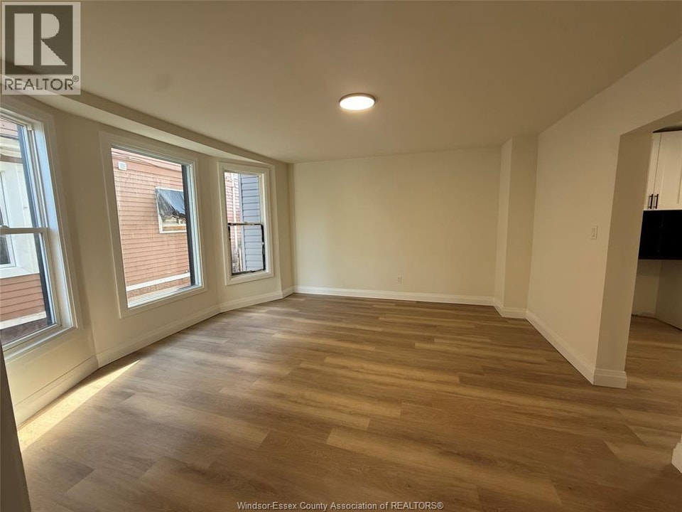 643 PIERRE Unit# 1 Windsor, Ontario 3