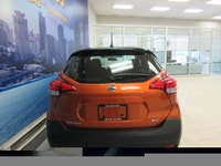 NISSAN KICKS 2018 SV AUTOMATIQUE TOUT ÉQUIPÉ / CRUISE CONTROL / INTÉRIEUR EN TISSU NOIR CHAUFFANT /... (image 4)