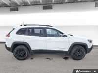 Experience rugged capability and everyday comfort with the *2022 Jeep Cherokee Trailhawk*, featuring... (image 6)