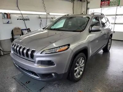 LIMITED --4WD -- CUIR -- SIEGES ET VOLANT CHAUFFANTS -- CAMÉRA -- DÉMARREUR A DISTANCE -- SIEGES ÉLE...