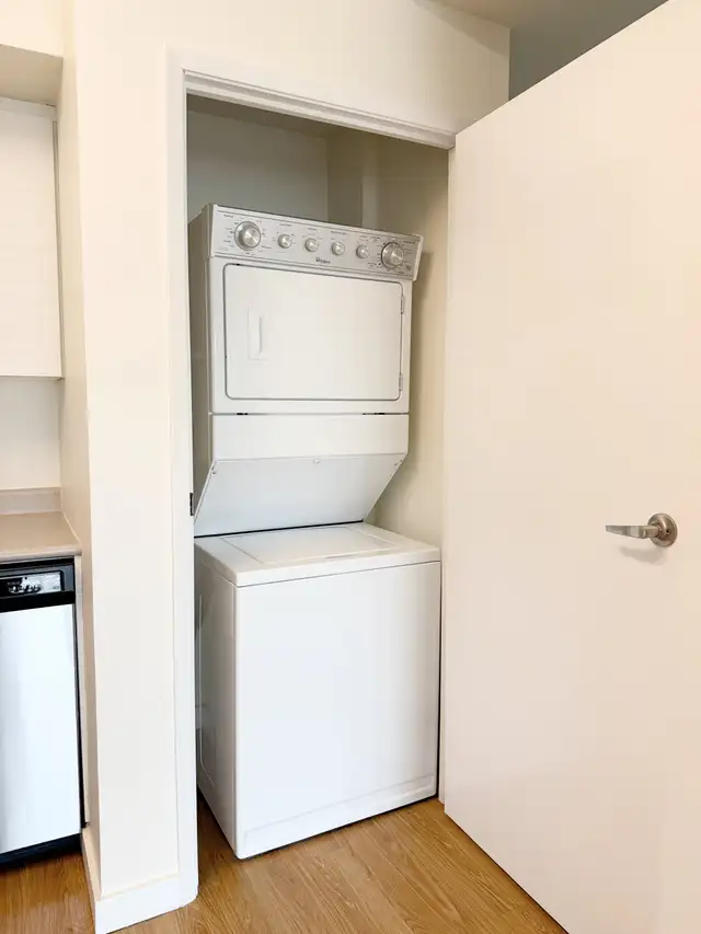 Chancellor - 1 bed / 1 Bath AVAILABLE FOR DECEMBER MOVE IN! in Long Term Rentals in Winnipeg - Image 8