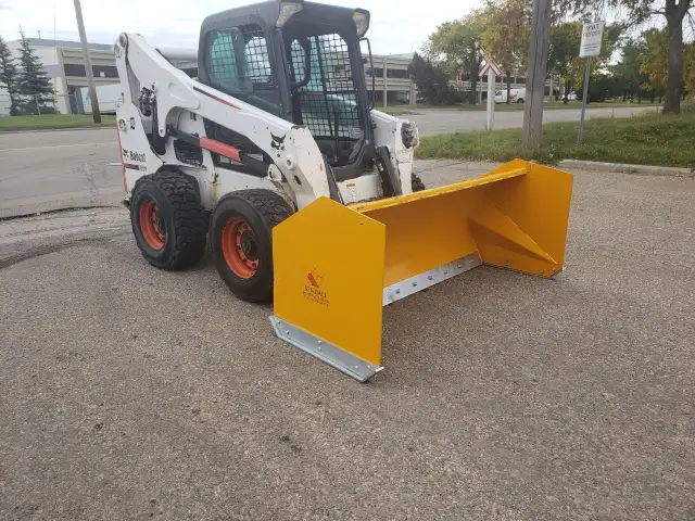 Heavy-Duty Skid Steer Snow Pushing Box Blade 7–10 FT in Heavy Equipment Parts & Accessories in Prince Albert - Image 3