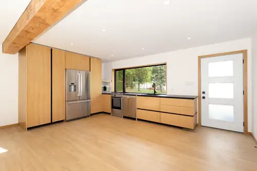 4 Bedroom – 1 Bathroom modern bungalow Bright, open-concept living in a clean, updated home. Perfect...