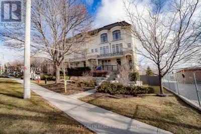 Executive living at its finest. Beautiful and functional 1-storey townhouse offering a spacious open...