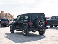 Welcome to Barrie Dodge Chrysler Jeep. TRANSMISSION: 8-SPEED AUTOMATIC (STD),QUICK ORDER PACKAGE 24G... (image 5)