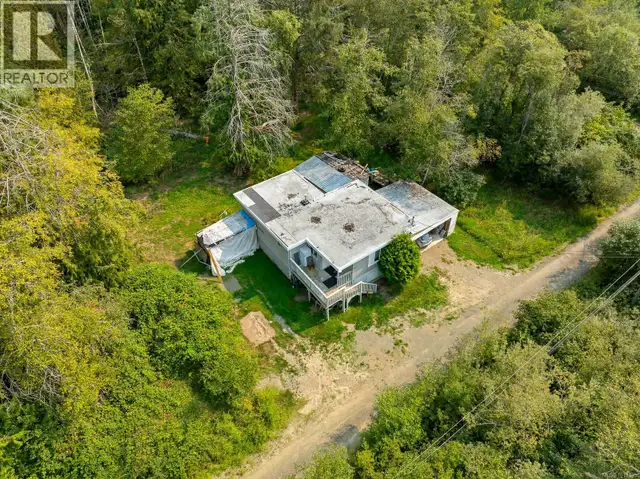 2180 SCHULZ Rd Black Creek, British Columbia in Houses for Sale in Comox / Courtenay / Cumberland - Image 5