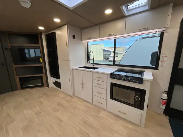 2026 Forest River VIBE EXTREME LITE in Travel Trailers & Campers in Terrace - Image 11