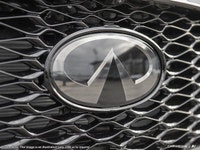 Every New and Executive Driven Demo at Hyatt Infiniti comes with all weather floor mats, wheel locks... (image 7)