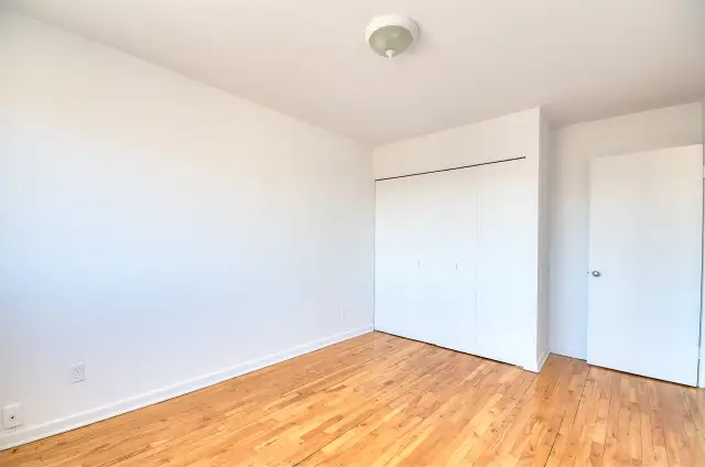 4 1/2 Verdun Metro Lasalle ou de l'Église in Long Term Rentals in City of Montréal - Image 14