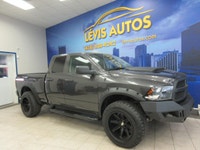 RAM 1500 CLASSIC 2021 EXPRESS NIGHT EDITION V6 QUAD-CAB 4X4 TOUT ÉQUIPÉ / CAMÉRA DE RECUL / BLUETOOT... (image 1)