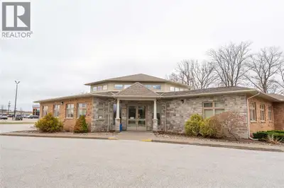 Prime medical and commercial office space available in Sarnia’s desirable North end. This clean, bri...