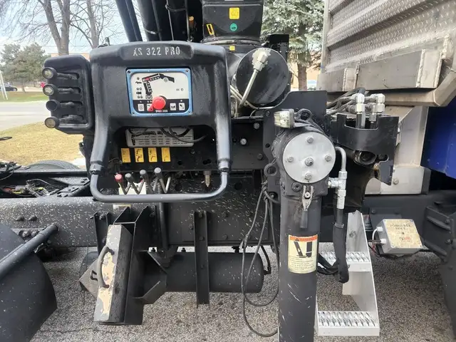 2015 Kenworth T800 Hiab Knuckleboom, 455HP, Eaton Fuller 10 Spee in Heavy Equipment in City of Montréal - Image 13