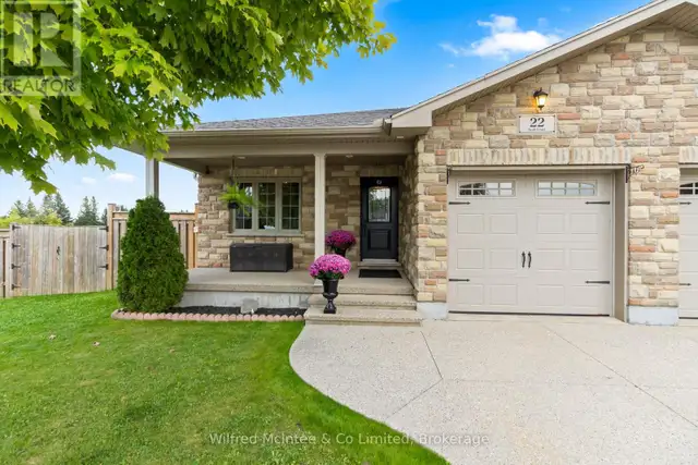 22 NYAH COURT Kincardine, Ontario in Houses for Sale in Owen Sound - Image 3