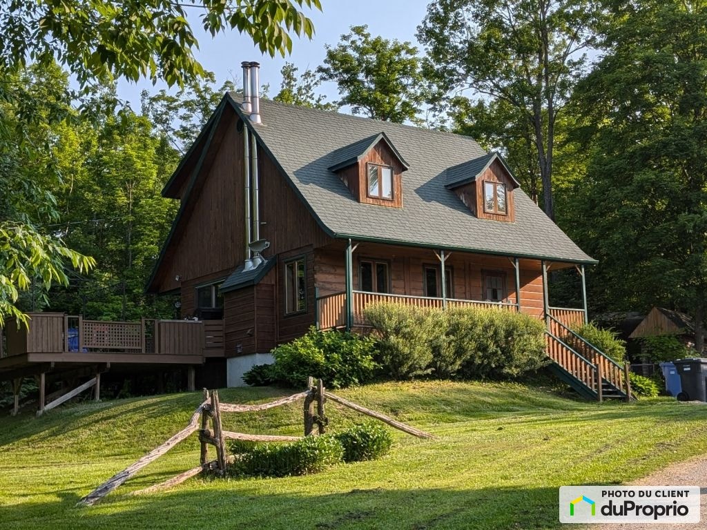 $1,149,000 - 2 Storey for sale in St-Hippolyte — photo 1