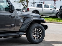 Welcome to 400 Chrysler Dodge Jeep Ram. 2.0L I-4 intercooled turbo engine - Legendary 4x4 drive syst... (image 9)