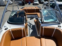 2012 SUPREME V232 WAKE SERIES- WAKE BOAT ️ FINANCING AVAILABLE! LOW HOURS RECENTLY DONE TAN INTERIOR... (image 4)