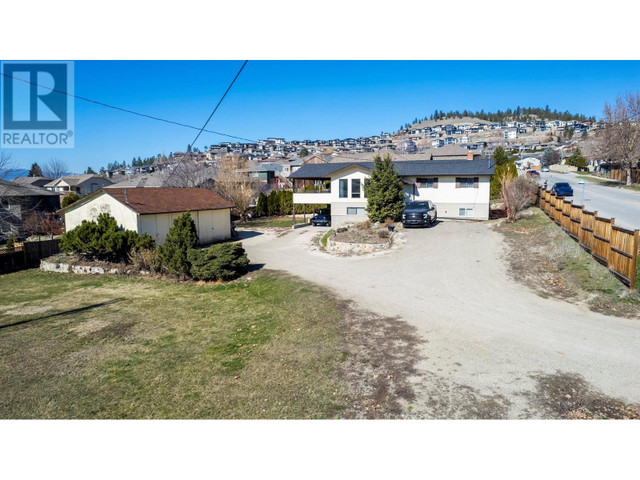 1584 Highway 33 E Kelowna, British Columbia in Houses for Sale in Penticton