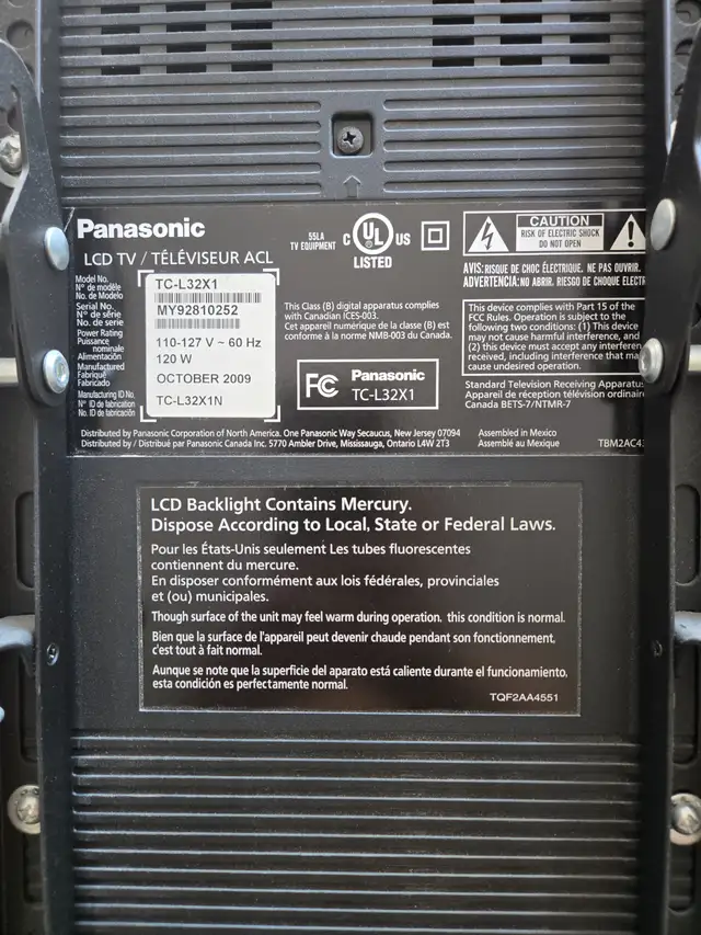 Panasonic TC-L32X1 TV and Wall Mount BUNDLE in TVs in Laval / North Shore - Image 5