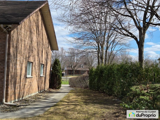 $695,000 - Bungalow for sale in St-Charles-Borromée — photo 3
