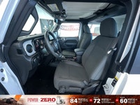 2.0 L I4 gas engine. Four Wheel Drive. 8 - Speed Automatic Transmission. Keyless start. Apple CarPla... (image 9)