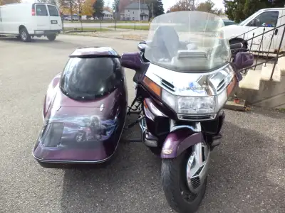 sonic cycle has a 1996 gl - 1500 goldwing with a hannigan side car in for parts. or drive it away ru...