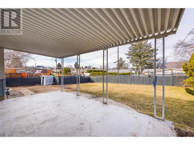 1388 Cherry Crescent W Kelowna, British Columbia in Houses for Sale in Penticton - Image 35