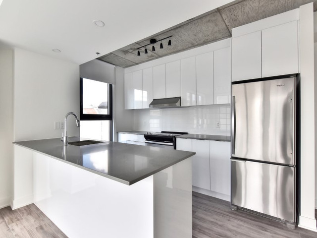 Condo appartement neuf et luxe à louer-Ville Marie-CHUM dans Locations longue durée  à Ville de Montréal