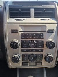 2011 Ford Escape XLT Year: 2011 Make: Ford Model: Escape Mileage: 158,330 Km Transmission: Automatic... (image 8)