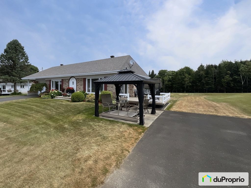 $348,000 - Bungalow for sale in St-Neree — photo 2