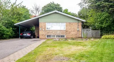 Price: $799,900 / $3,035/mo Welcome to 29 Penzance Drive in Scarborough`s Bendale community, Minutes...