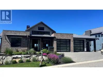 Stunning Golf Course Oasis Awaits! Perfectly situated to take in the majestic views of the surroundi...