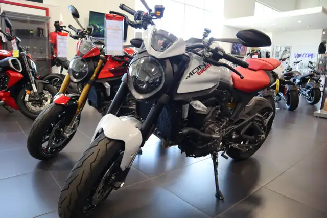 2025 Ducati Monster Plus in Street, Cruisers & Choppers in Edmonton - Image 7