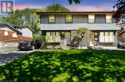Welcome to this 2 storey, semi detached home in one of the most sought-after neighbourhoods of Niaga...
