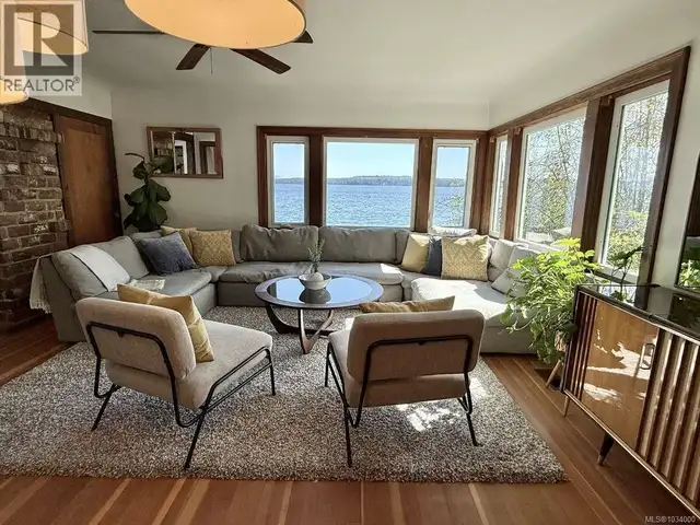 5696 Island Hwy S Union Bay, British Columbia in Houses for Sale in Comox / Courtenay / Cumberland - Image 15