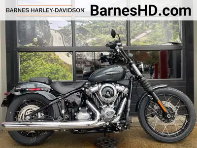 Base MSRP: $22,099 Standard Options Included: ABS Security System Laced Wheels Chrome Trim RDRS Barn...
