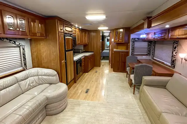 2006 Newmar Dutch Star 4028 – Pre-Owned Class A Motorhome. in RVs & Motorhomes in Red Deer - Image 21