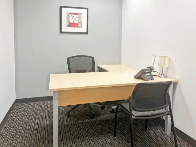 Office space for rent for 1 person in Purdy's Wharf in Commercial & Office Space for Rent in City of Halifax - Image 11