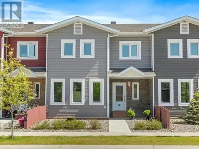 Quality, function, and everyday flow--12-65 Iskoot delivers all three. This 1,946 sqft Super Green t...