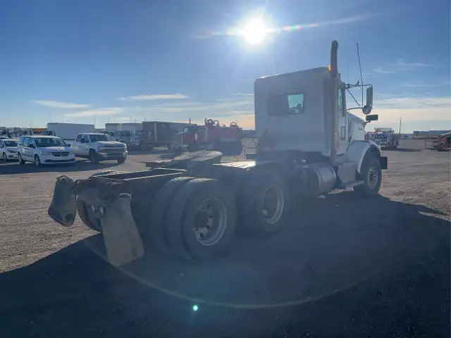 2016 Kenworth T800 in Heavy Trucks in Calgary - Image 5
